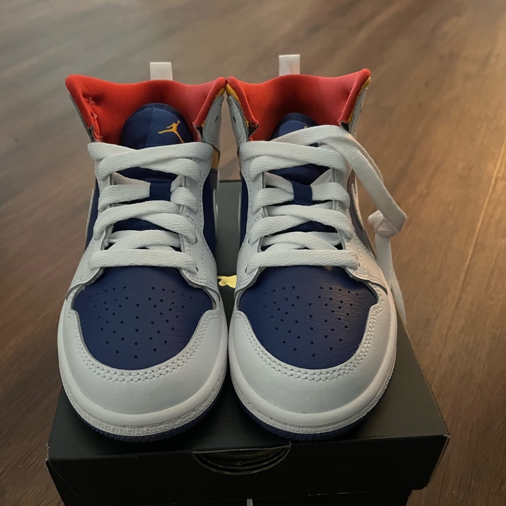 New Jordan Mid Kids Sneakers Sz 12C